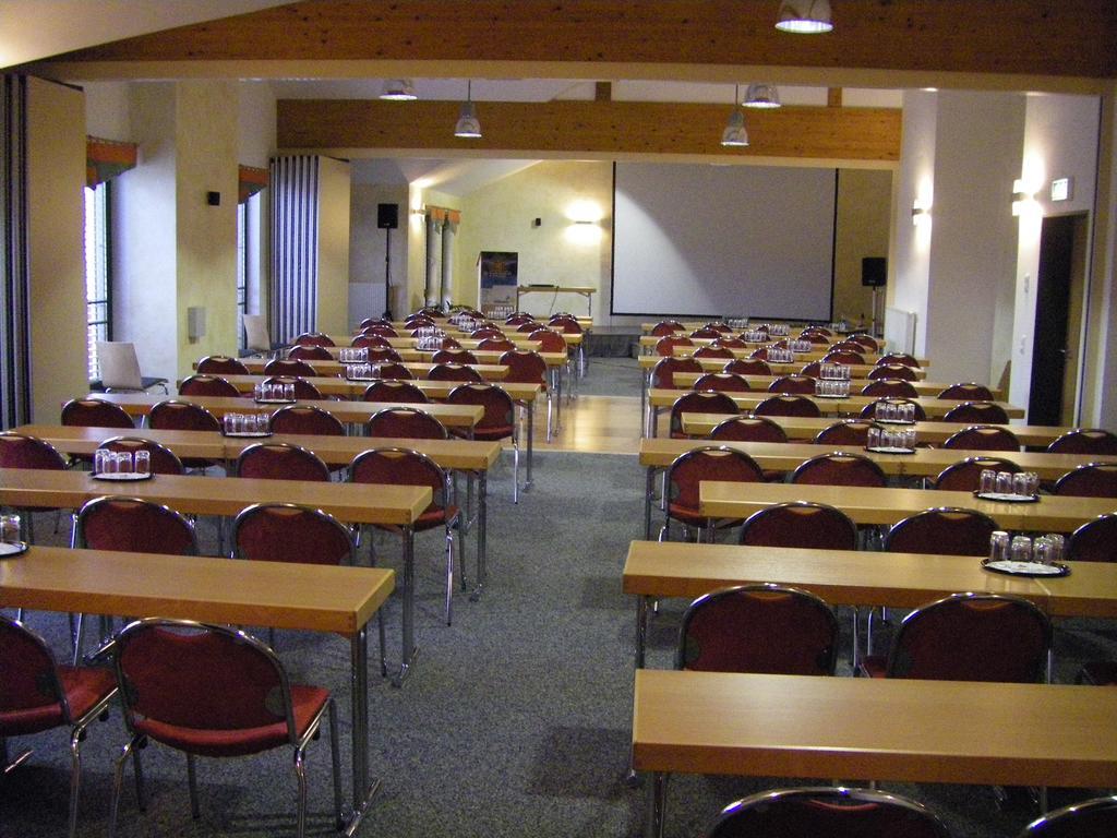 Euroville Jugend- Und Sporthotel Naumburg  Bagian luar foto
