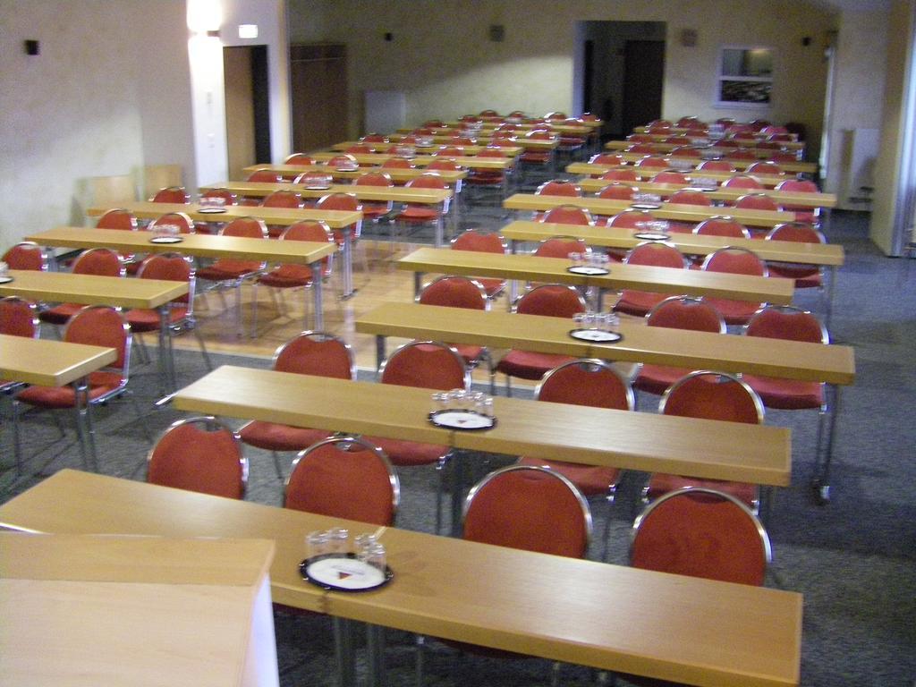 Euroville Jugend- Und Sporthotel Naumburg  Bagian luar foto