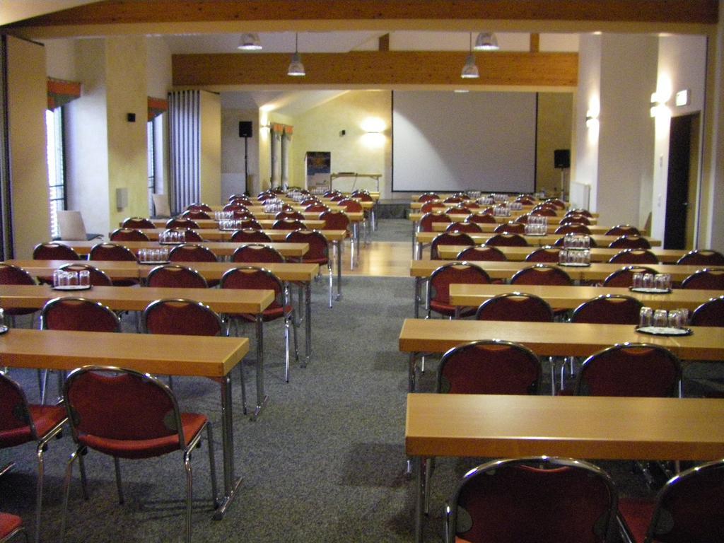 Euroville Jugend- Und Sporthotel Naumburg  Bagian luar foto