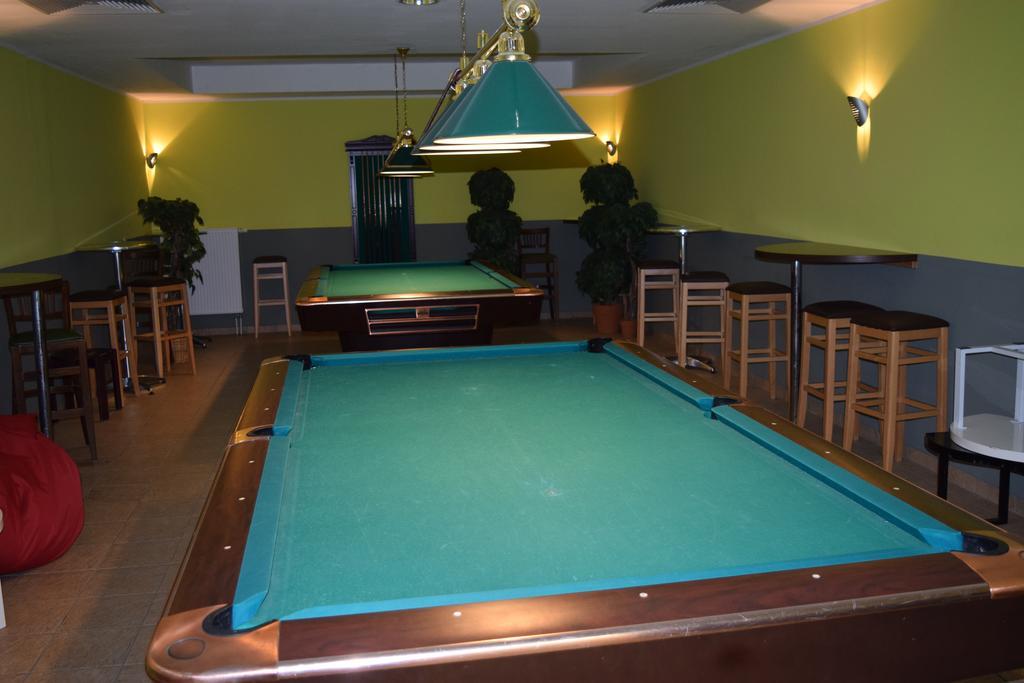 Euroville Jugend- Und Sporthotel Naumburg  Bagian luar foto