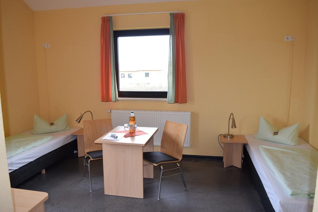 Euroville Jugend- Und Sporthotel Naumburg  Bagian luar foto