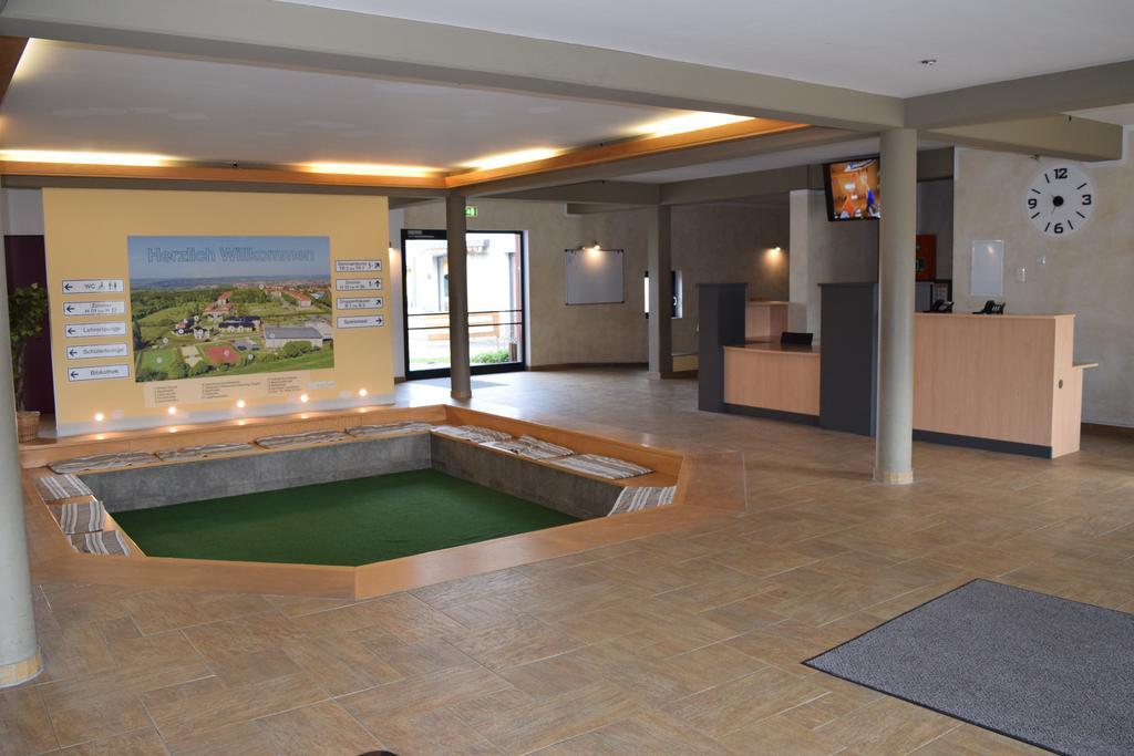 Euroville Jugend- Und Sporthotel Naumburg  Bagian luar foto