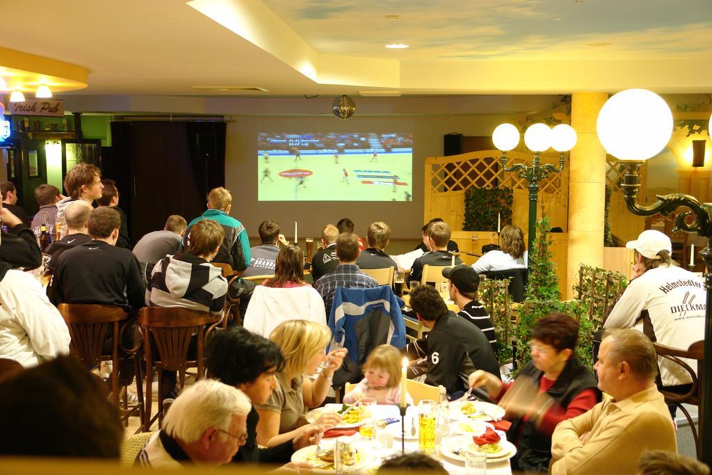 Euroville Jugend- Und Sporthotel Naumburg  Bagian luar foto