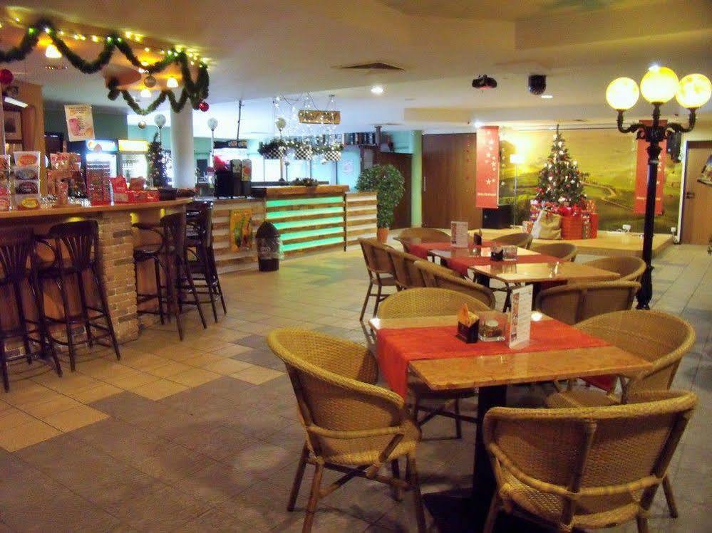 Euroville Jugend- Und Sporthotel Naumburg  Bagian luar foto